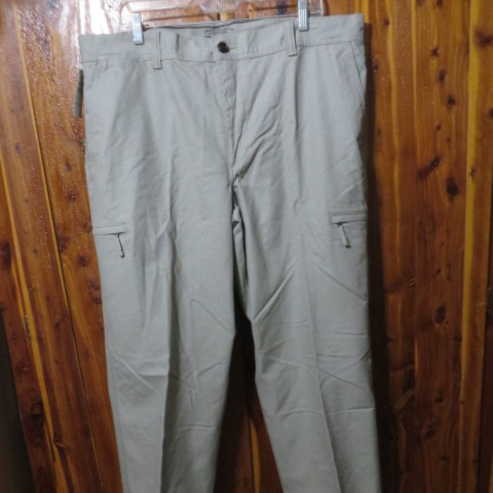 Dockers D3 Tan Khaki Cargo Pants, NWT, 40x34